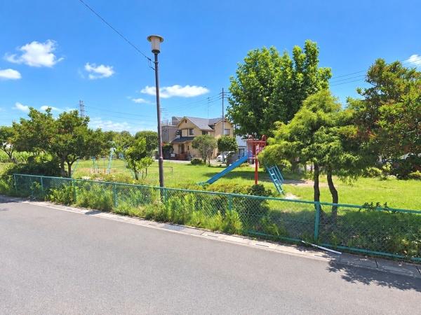 吉川市中央３丁目の中古一戸建て(ネオポリス第1公園)
