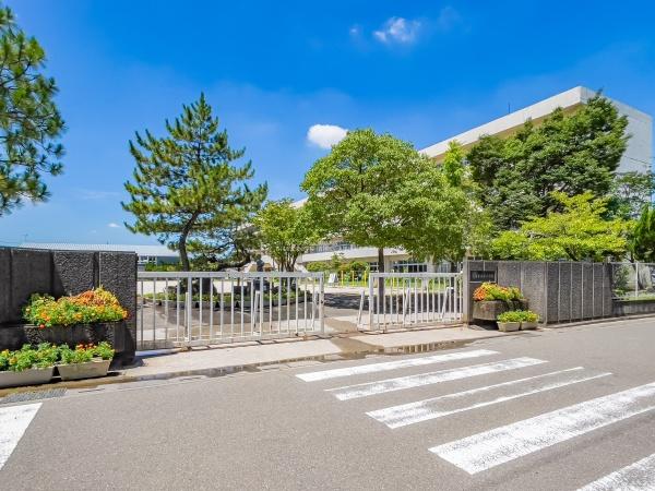 吉川市中央３丁目の中古一戸建て(吉川市栄小学校)