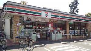 草加松原ハイツA棟(セブンイレブン草加北谷1丁目店)