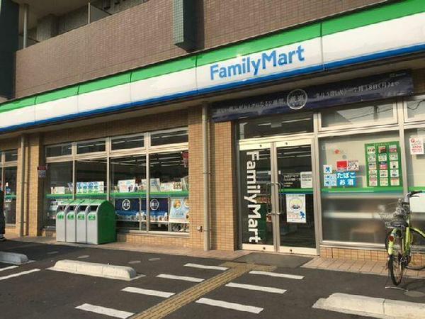 ソルシェ大宮(ファミリーマートさいたま大成町一丁目店)