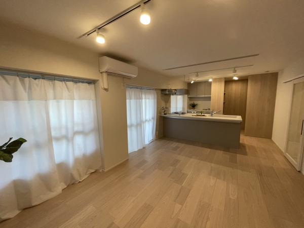 新栄町住宅