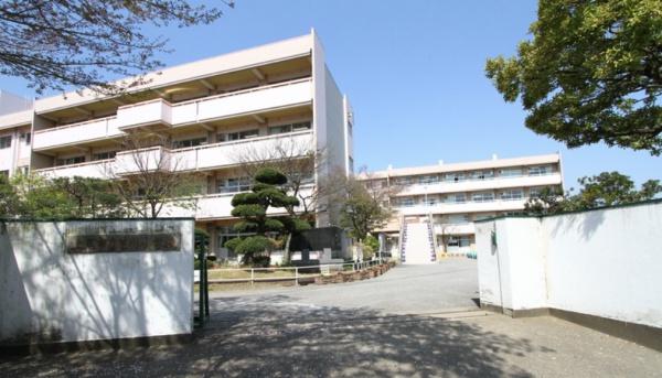 上尾市上平中央2丁目の新築一戸建(上尾市立芝川小学校)