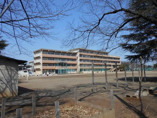 上尾市上平中央2丁目の新築一戸建(上尾市立上平中学校)