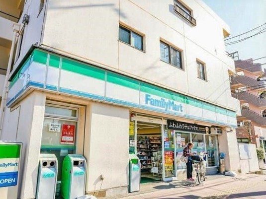 蕨市南町1期　1号棟(ファミリーマート蕨南町一丁目店)