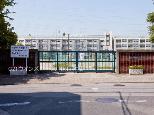 川口市大字伊刈の新築一戸建(川口市立芝東中学校)