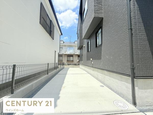 草加市谷塚仲町　全1棟
