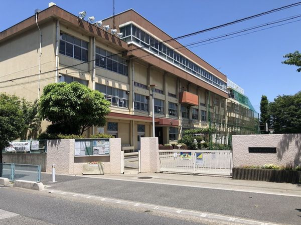 川口市朝日６丁目の中古一戸建て(川口市立朝日東小学校)