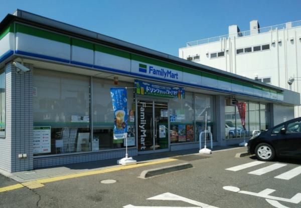 ミューアダマスグランテ(ファミリーマート上尾水上公園店)