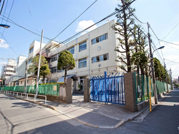 北区岩淵町の新築一戸建(北区立赤羽岩淵中学校)