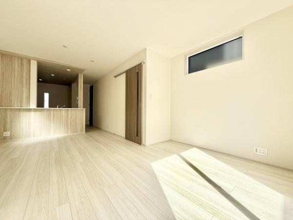 さいたま市北区宮原町4丁目の新築一戸建(リビング)