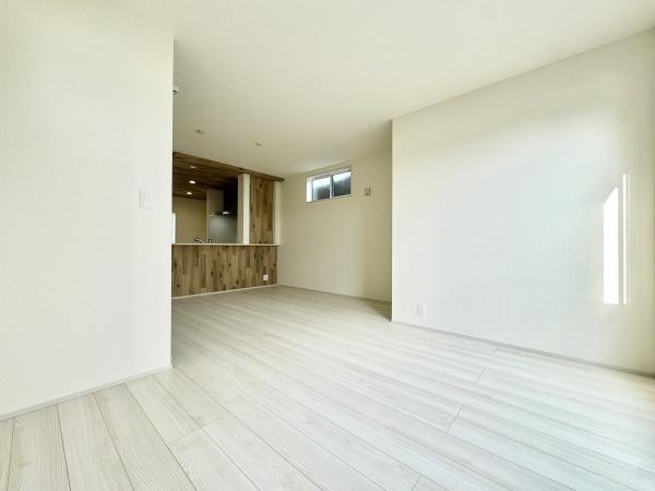 さいたま市北区宮原町4丁目の新築一戸建(リビング)