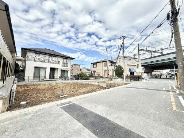 さいたま市北区宮原町2丁目の新築一戸建(前面道路含む現地写真)