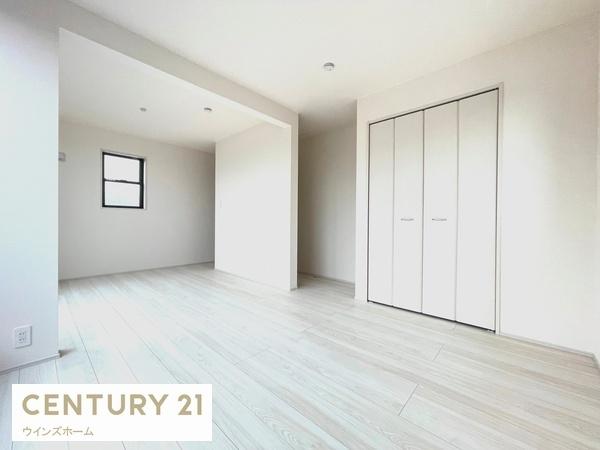 川口市本前川　全1棟