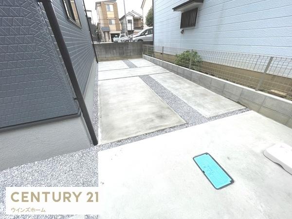 川口市本前川　全1棟