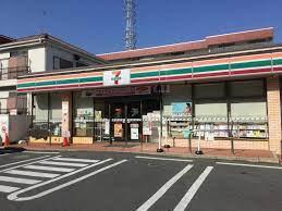 ライオンズヒルズ東浦和(セブンイレブン東浦和3丁目店)