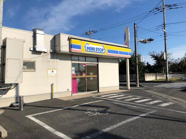 ワコーレロイヤルガーデン北本G棟(ミニストップ北本朝日店)