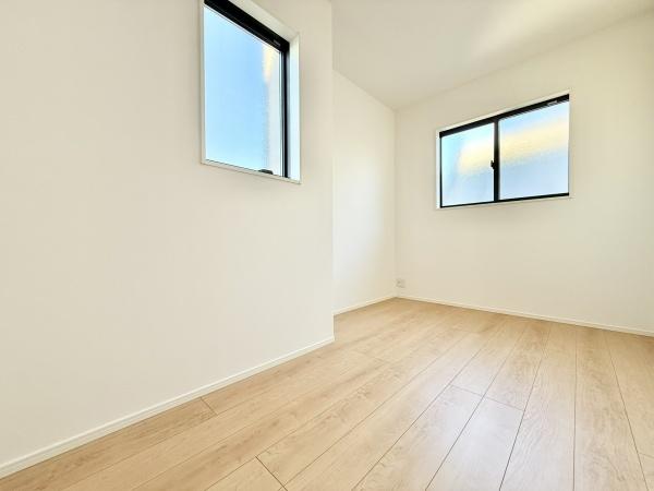 川口市戸塚東４丁目の新築一戸建