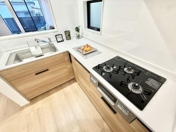 川口市戸塚東４丁目の新築一戸建