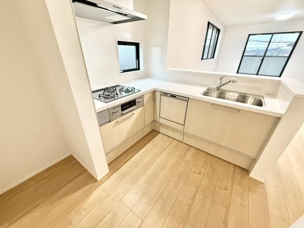 さいたま市浦和区神明１丁目の新築一戸建