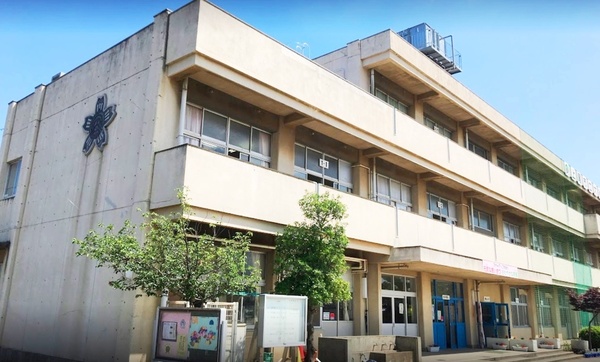 上尾市向山１丁目の土地(上尾市立大谷小学校)