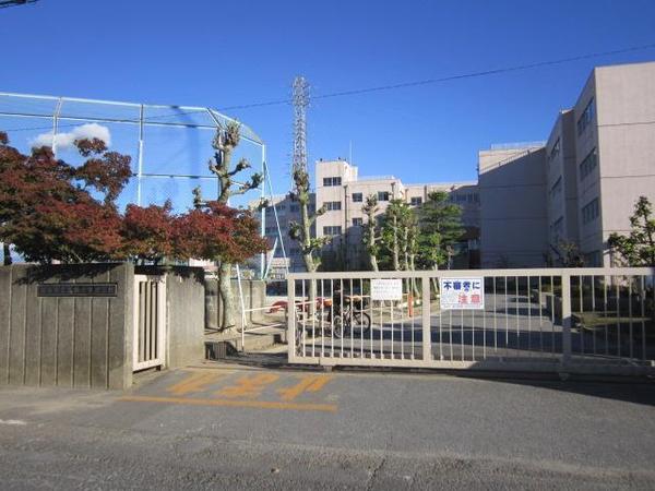 越谷市宮本町３丁目の土地(越谷市立宮本小学校)