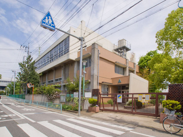 川口市大字小谷場の土地(川口市立芝西小学校)