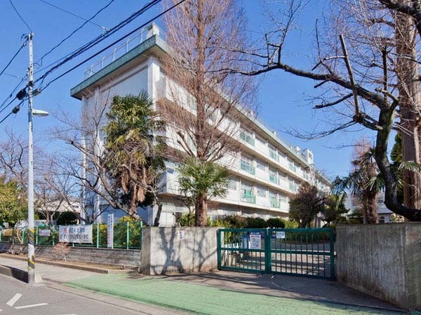 サクラディア　アミューズコート(さいたま市立栄和小学校)