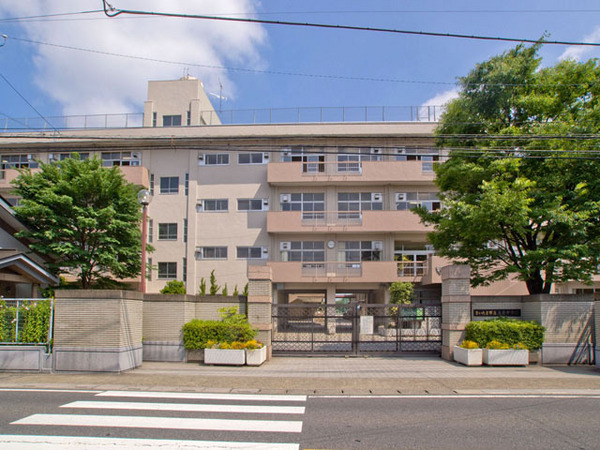 サクラディア　アミューズコート(さいたま市立土合中学校)