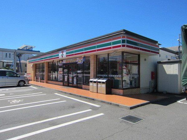 ドミール羽村(セブンイレブン羽村神明台2丁目店)
