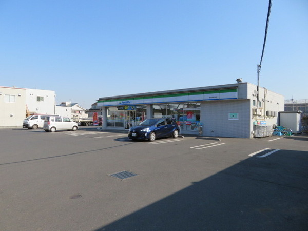 ドミール羽村(ファミリーマート羽村神明台店)