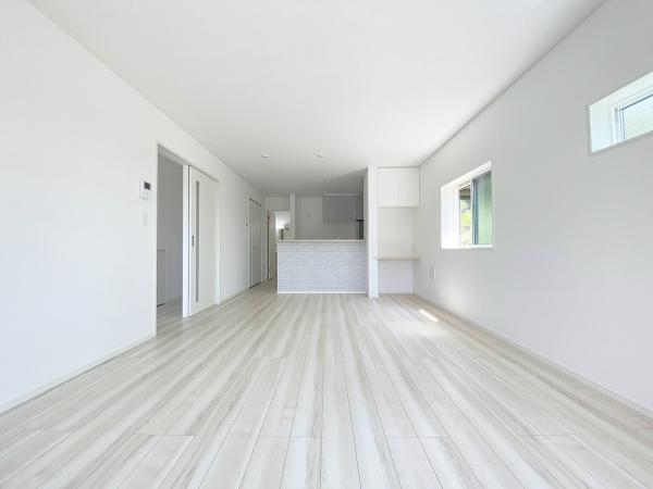 クレアガーデン羽村市川崎全2棟　A号棟