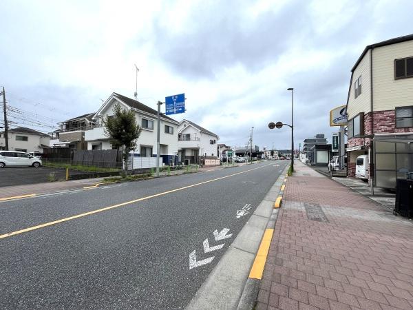 ロードサイド　店舗付き住宅