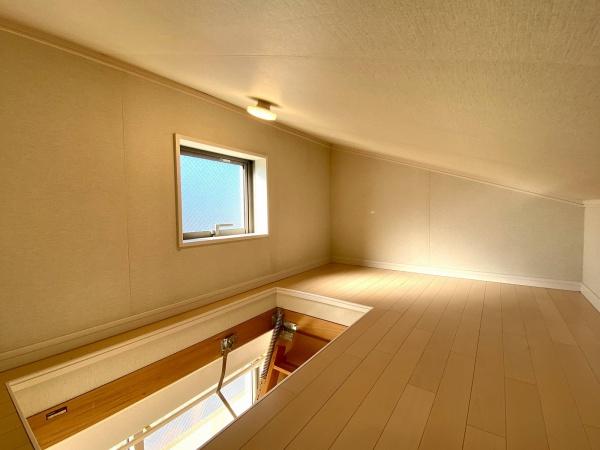 あきる野市原小宮２丁目の中古一戸建て