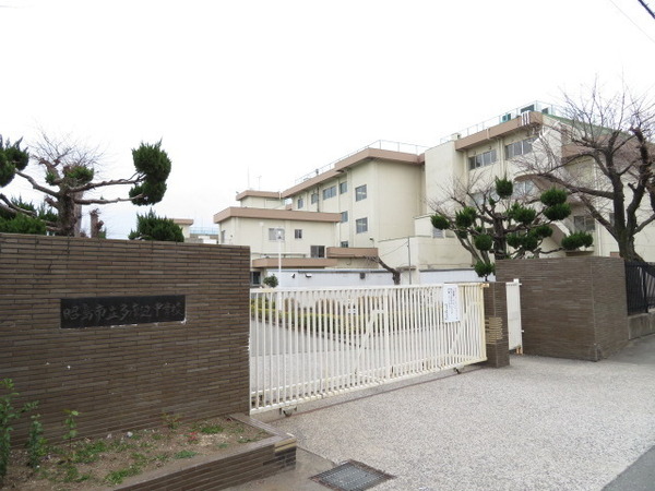 レーヴ立川全3棟B号棟(昭島市立多摩辺中学校)