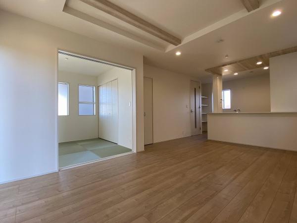 西多摩郡瑞穂町殿ヶ谷全4棟2号棟