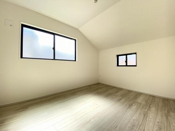 KIS羽村市羽加美1期全1棟