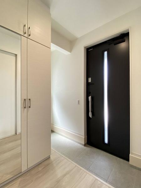 KIS青梅市新町6期全3棟1号棟(玄関)