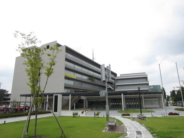 青梅市野上町2丁目の中古一戸建て(青梅市役所)