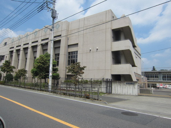 河辺ビューパレー多摩川(青梅市立第二小学校)