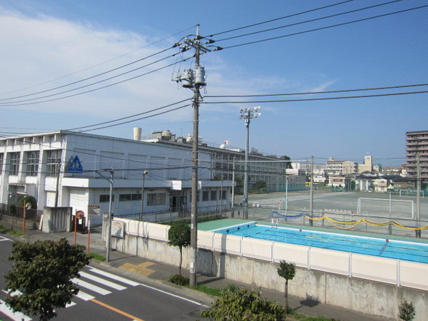 福生市加美平3丁目の中古一戸建て(福生市立福生第二中学校)