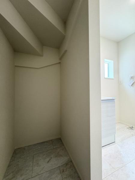 リナージュあきる野草花24-2期全3棟2号棟(収納)