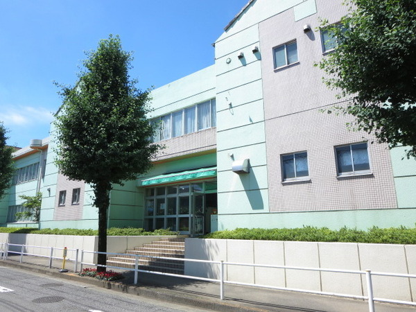 羽村市栄町2丁目の土地(栄学園さかえ幼稚園)