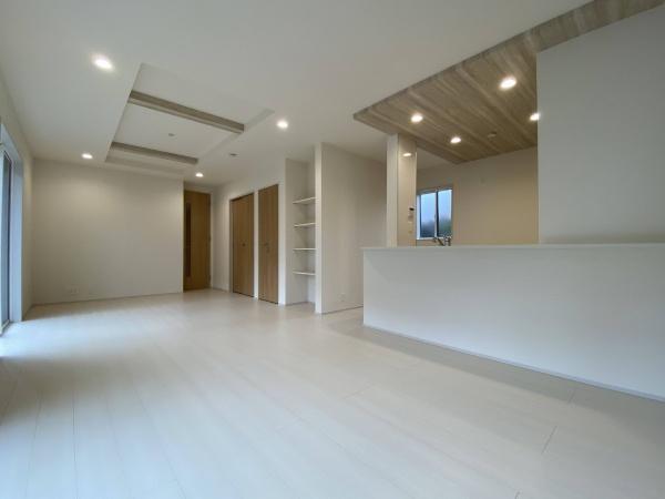 羽村市羽中2丁目全10棟2号棟