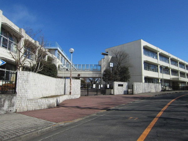羽村市羽中2丁目全10棟6号棟(羽村市立羽村第一中学校)