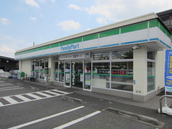 ライオンズマンション小作新町南公園(ファミリーマート青梅末広町二丁目店)