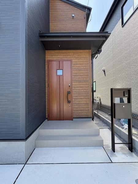 リーブルガーデン青梅長淵第4全7棟 6号棟(玄関)