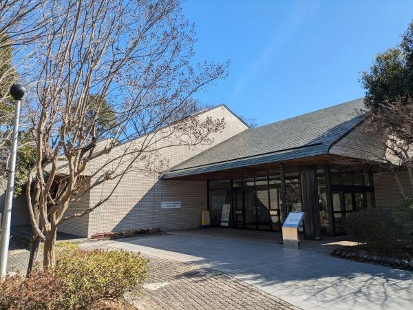 福生市大字熊川の土地(福生市立中央図書館)