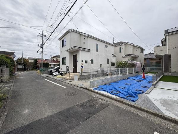 あきる野下代継全2棟A号棟(前面道路含む現地写真)