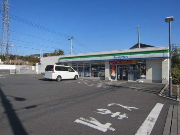 リーブルガーデンあきる野渕上第2期全2棟1号棟(ファミリーマートあきる野渕上店)