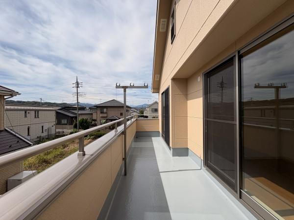 あきる野市牛沼の中古一戸建て(バルコニー)